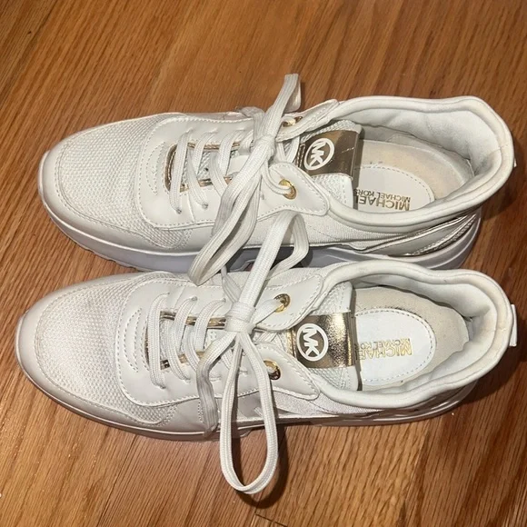 Michael Kors Women’s Muse Trainers - Picture 2 of 10